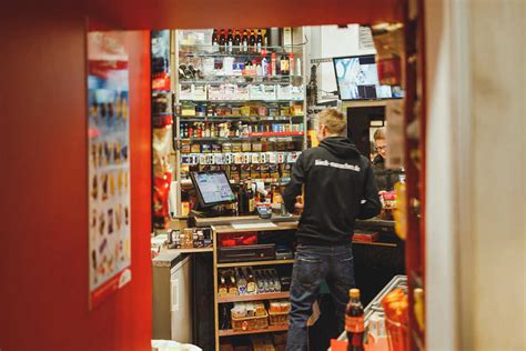 Robert Schoder Kiosk in München 81679 .